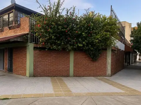Venta de Casa 3 Ambientes en Parque Avellaneda