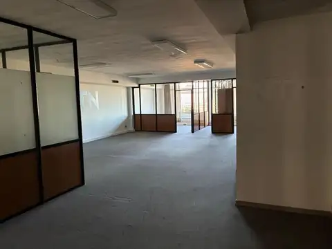 Oficina en Alquiler 70 años