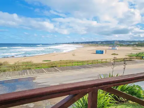 Departamento en venta con vista única a la playa Bikini