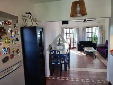 PH Reciclado, En Villa Adelina, 4 Dormitorios (1 En Suite), Patio Y Parrilla