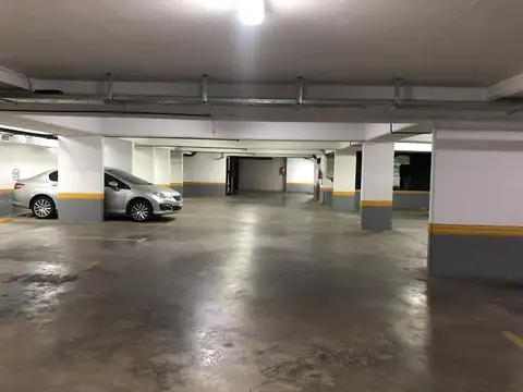 Edificio Comercial en Las Lomas-San Isidro