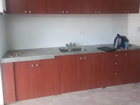 Depto Tipo Casa en Alquiler en Ituzaingó Norte, $ 650.000