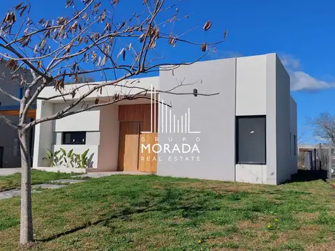 Casa en Alquiler en Santa Elena, Luján