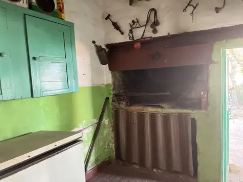 Terreno con quincho en Roque Pérez