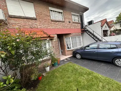 Depto Tipo Casa en Alquiler de 2 dormitorios