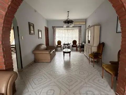 Depto Tipo Casa en Alquiler de 2 dormitorios