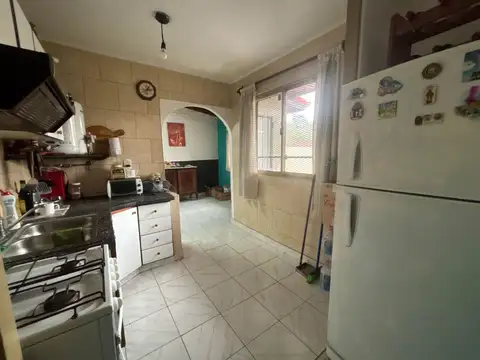 Casa 4 ambientes con 1 baño