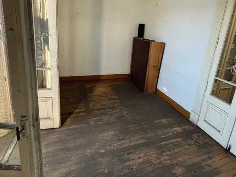 Bartolomé Mitre 1000, Piso 1