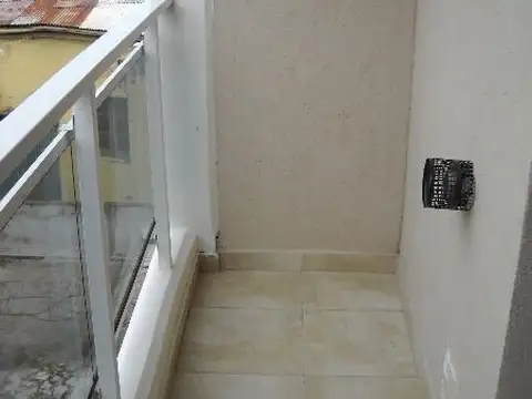 AMPLIO MONOAMBIENTE.