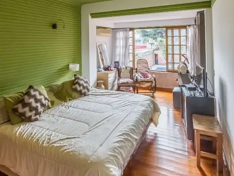 Casa 7 ambientes con 3 baños