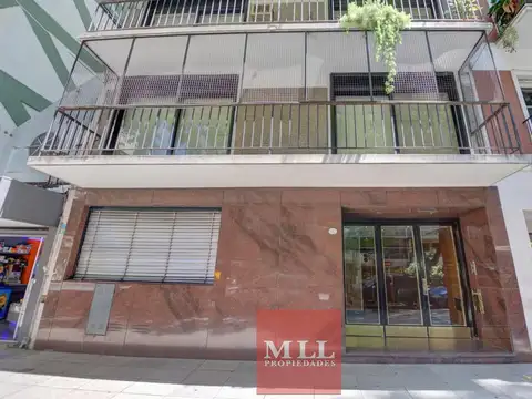 Av. Coronel Diaz y Güemes, Piso de  164 m2. Cochera a mts. Incluida.