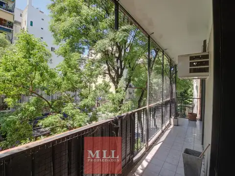 Av. Coronel Diaz y Güemes. Piso de 164 m2 con Cochera