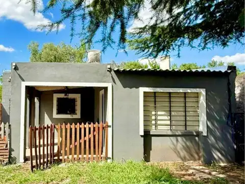 Casa Con Pileta Escucha Oferta, Financia - Paso del Rey, Moreno