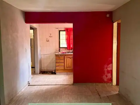 Casa 3 ambientes con 1 baño