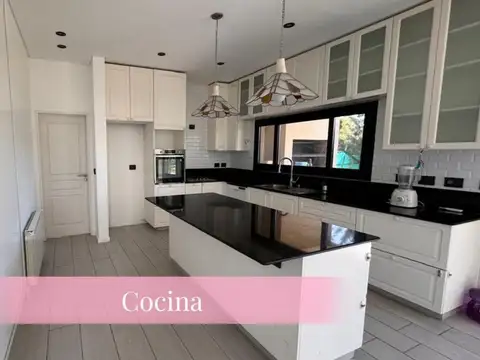 Casa en Alquiler de 4 dormitorios