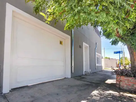 Casa 6 Amb VENTA Lomas del Mirador Cochera Terraza
