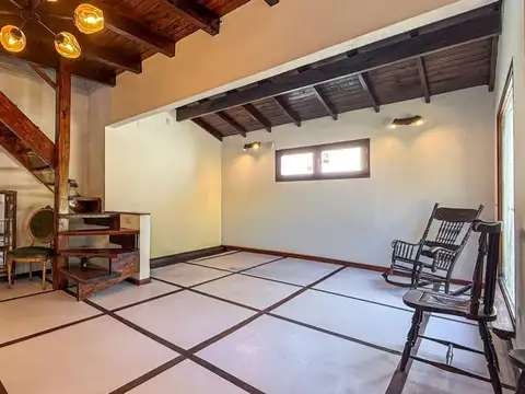Casa 3 ambientes con 2 baños