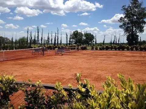 Terreno en Venta en Los Pinares Country Club, USD 39.000
