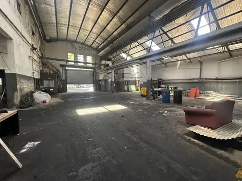 Galpon en Alquiler 27  mts Frente