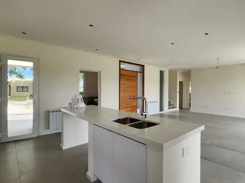 CASA EN VENTA EN HARAS DEL SUR III