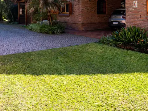 Casa en Venta en Los Naranjos, USD 1.095.000