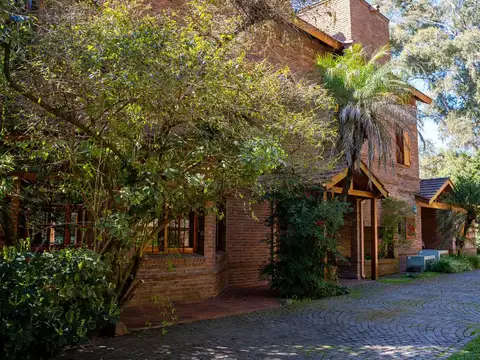 Casa 6 ambientes con 3 baños