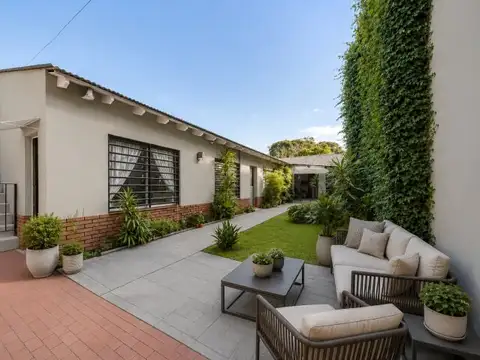VENTA. CASA. 3 AMBIENTES. QUINCHO. TALLER. EZPELETA.