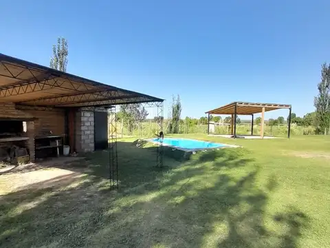 TERRENO CON PILETA Y QUINCHO EN CAPIZ SAN CARLOS