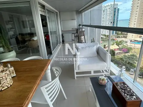 Alquila departamento de 3 dormitorios en suite en Mansa. Punta del Este