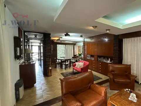 Casa 4 ambientes con 3 baños