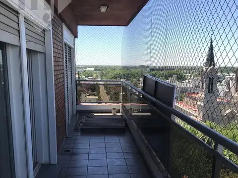 Departamento 5 ambientes con 3 baños