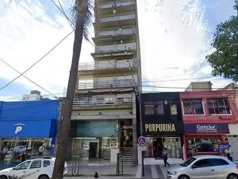 Departamento centrico con 2 dormitorios al frente impecable!