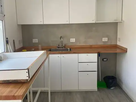 Oficina comercial en alquiler - Granadero Baigorria