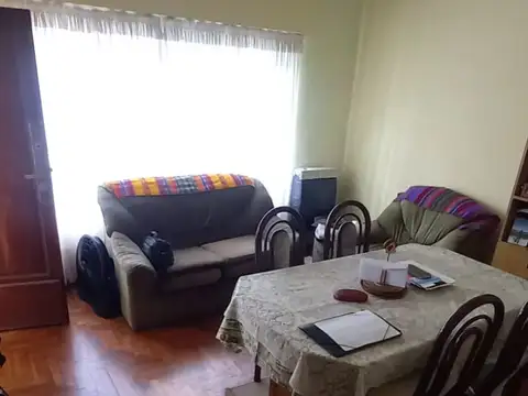 Depto Tipo Casa 4 ambientes con 2 baños