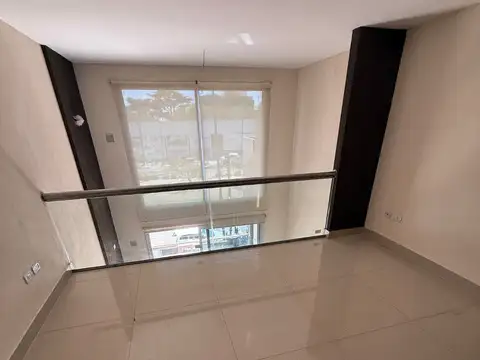 Avenida Presidente Perón 2600, Piso 1