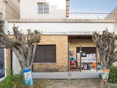 Venta de Casa 5 ambientes en V.Ballester