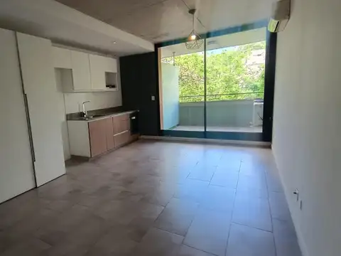 MONOAMBIENTE AL FRENTE CON BALCON ATERRAZADO - Almagro