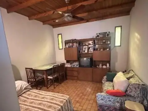 Depto Tipo Casa en Venta 60 años
