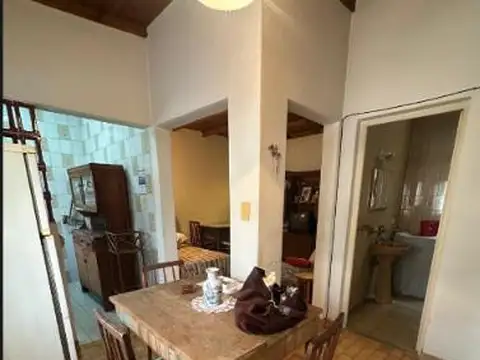 Depto Tipo Casa 2 ambientes con 1 baño