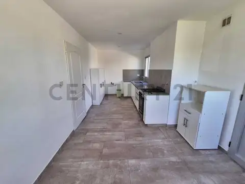 Alquiler Anual Casa 5 amb en Barrio Araucarias, Puertos del Lago Escobar.