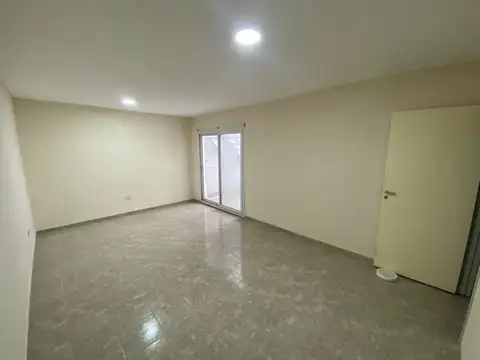 Depto Tipo Casa en Venta con 1 cocheras