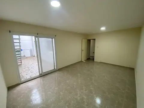 Depto Tipo Casa 4 ambientes con 1 baño
