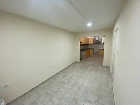 Depto Tipo Casa en Venta en Barrio Alvear, USD 43.000