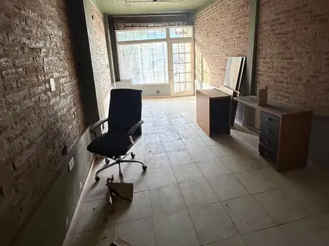 Local en Alquiler en Lomas de Zamora, $ 900.000