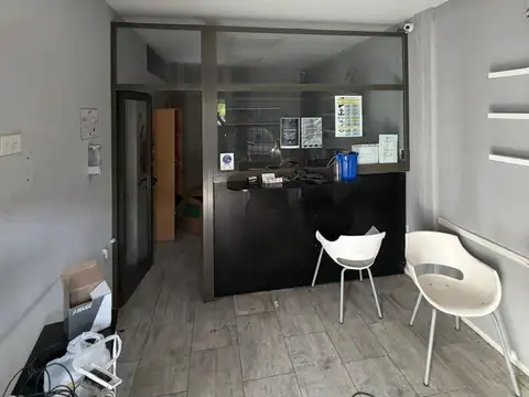 Local en Alquiler en Lomas de Zamora, $ 900.000
