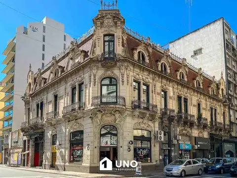 Corrientes y Santa Fe - Local. 