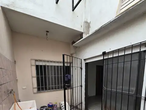 Depto Tipo Casa en Alquiler de 2 dormitorios