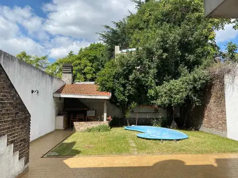 CASA 4 AMB EN VENTA EN SAN ANDRÉS JARDÍN PARRILLA