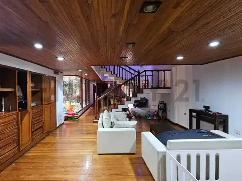 Casa en Venta de 5 dormitorios