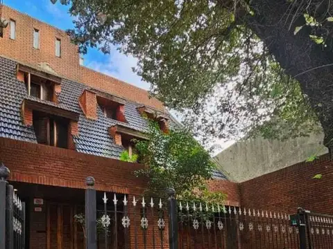 VENTA/ALQUILER CASA EN LA PLATA